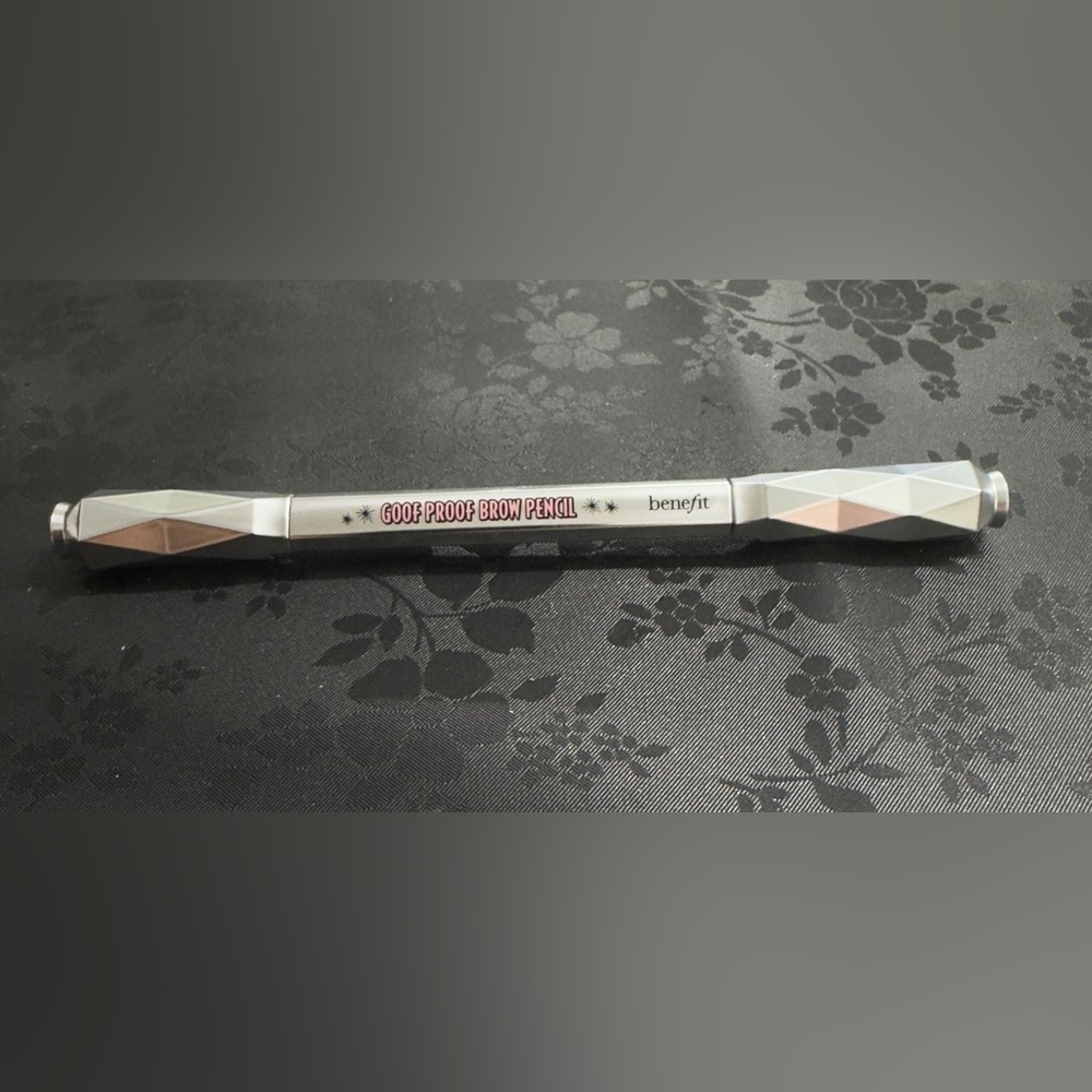 Benefit Cosmetics Goof Proof Easy Shape & Fill Eyebrow Pencil Shade 4 (No Box)
